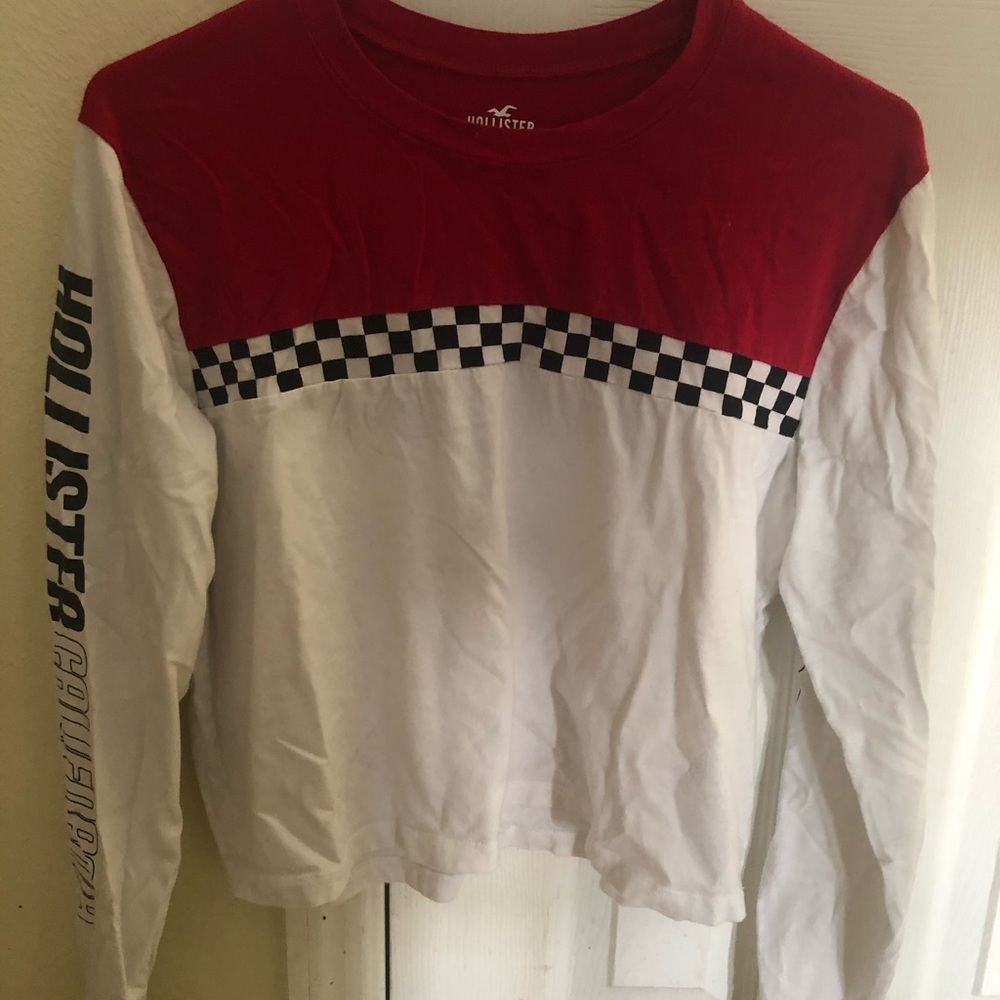 Long Sleeve Cropped Hollister Shirt